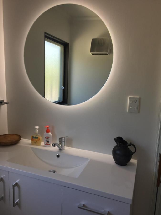 Dons Place Waikawa  Extérieur photo